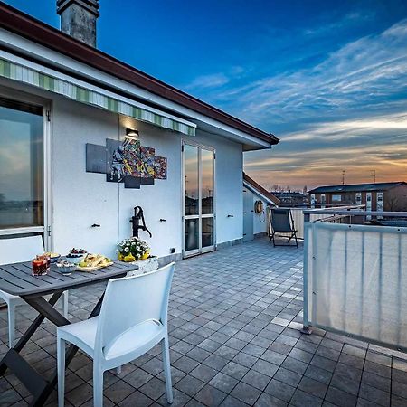 Апартаменты Il Terrazzo Sul Tramonto Бастилья Экстерьер фото